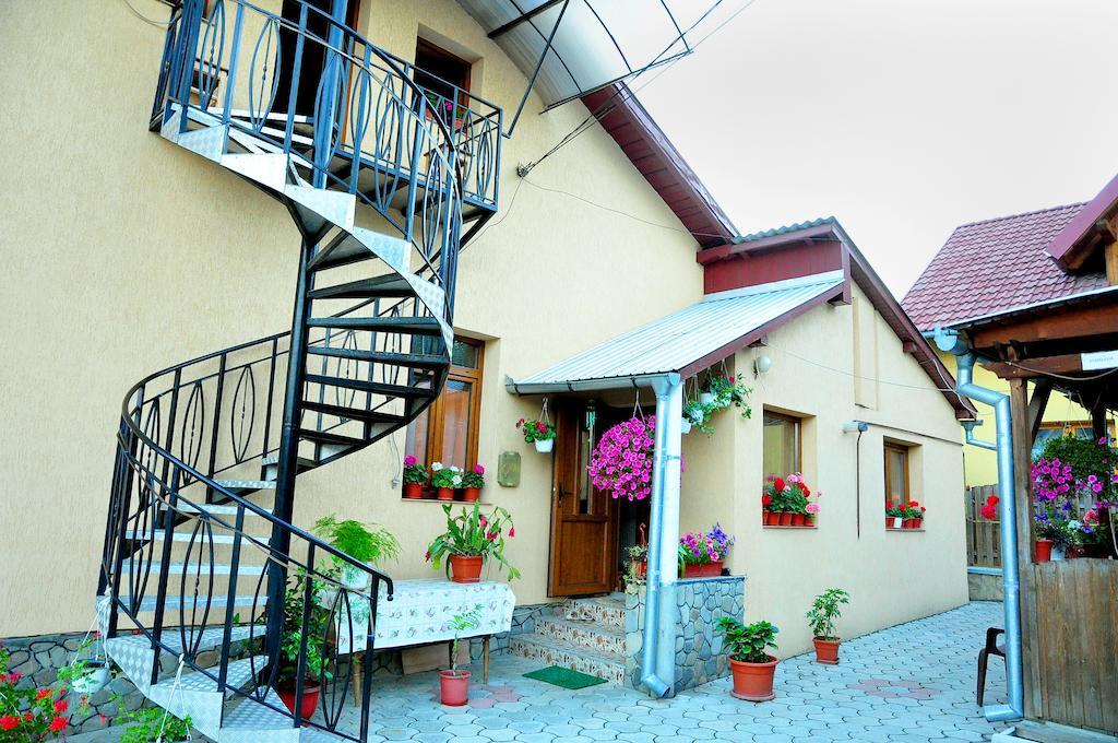 Casa Maria Hotell Gura Humorului Exteriör bild