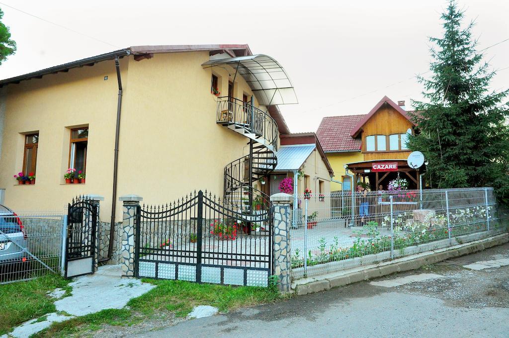 Casa Maria Hotell Gura Humorului Exteriör bild